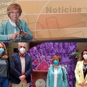 Carmen Collado participa en el taller de radio de Mujeres Progresistas y clausura la muestra ‘Como una piña: mujeres en asociación’