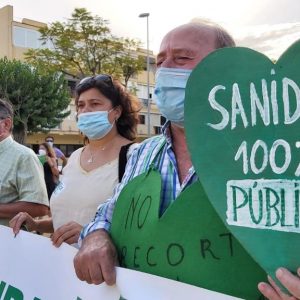 IU pide a la Junta que aumente el número de psicólogos clínicos en la Atención Primaria y destine más recursos a la salud mental