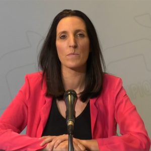 Isabel Jurado anuncia que la Junta ya tiene un borrador de la norma que regularía el marisqueo deportivo