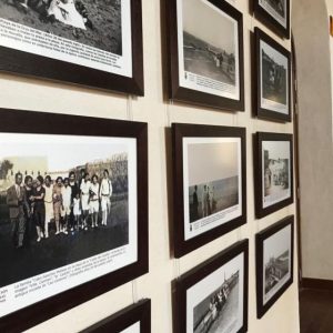 Los inicios del turismo en Chipiona en una exposición que ofrece la Asociación Caepionis en su sede del Castillo