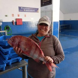 Isabel María Fernández anuncia a Magdalena González Rodríguez como Mujer del Mar en las Fiestas de la Virgen del Carmen