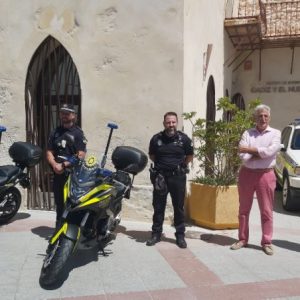 Presentada la campaña Playas Seguras de Chipiona para el verano de 2021 y motocicletas de la Policía Local