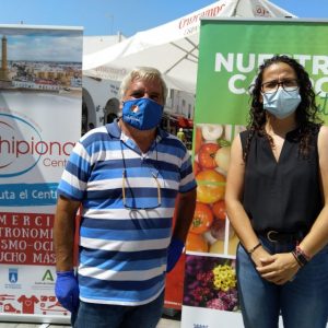 Sandías, patatas y tomates en la primera muestra-degustación de promoción de los productos agrícolas de Chipiona