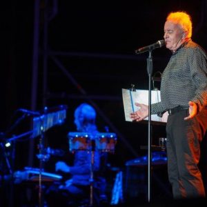 Víctor Manuel triunfa en el Tío Pepe Festival en su regreso a los escenarios