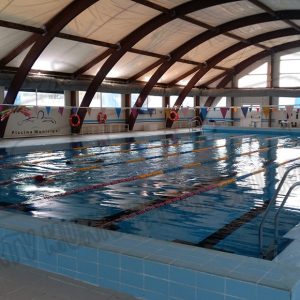 La piscina municipal oferta cursos para embarazadas, adultos, jóvenes, salud y mantenimiento, además de aquarunning y nado libre
