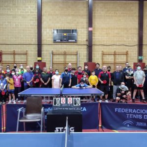 Una numerosa  y heterogénea representación  del CTM Portuense participó  en la primera jornada de la Liga Provincial de Tenis de Mesa