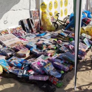 La 3ª kedá solidaria del club de pesca Los Ruames recoge 240 juguetes para que no falten a ningún niño de Chipiona