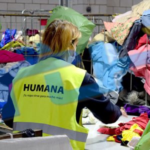 Los contenedores de Humana recuperan más de 24 toneladas de textil usado en Chipiona en 2021, un 31,8% más que en 2020