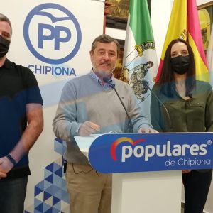 El PP realiza un repaso a las mejoras que ha supuesto para Chipiona las inversiones realizadas por el gobierno de Juanma Moreno