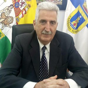 Luis Mario Aparcero destaca el avance que supone la gestión directa de la limpieza de los colegios de Chipiona por Caepionis