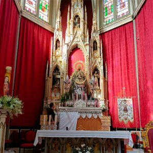 La Virgen de Regla ya está en su paso dispuesta para la procesión extraordinaria del sábado