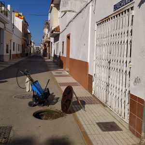 Enrique López anuncia que hoy y mañana se realiza una actuación intensiva antiplagas en todo el casco urbano de Chipiona