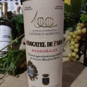 Presentada la edición especial del moscatel de pasas de la Cooperativa Católico Agrícola por su Centenario y la visita de la Virgen de Regla