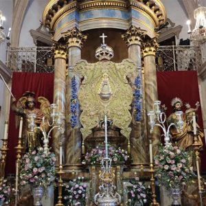 El Pleno chipionero acuerda conceder la Medalla de Oro al Simpecado de la Hermandad del Rocío de la localidad