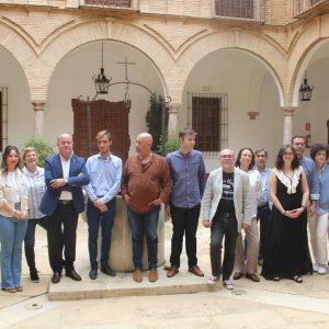 Juan Luis Rincón recibe el primer premio  de la  X Edición del Certamen Literario María Carreira en Antequera.