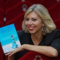 Marina Bernal presentará el lunes 28 de noviembre su libro ‘Anónimos Infinitos 3’ en el Ateneo de Sevilla