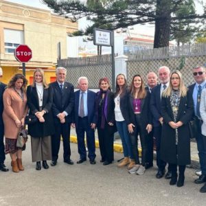 Una calle de Chipiona lleva desde el martes el nombre de Miguel Valdés Benítez, primer alcalde tras la Constitución de 1978