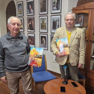 El Cronista Oficial de la Villa, Juan Luis Naval Molero, presenta su nuevo libro ‘El Castillo y las defensas de Chipiona’