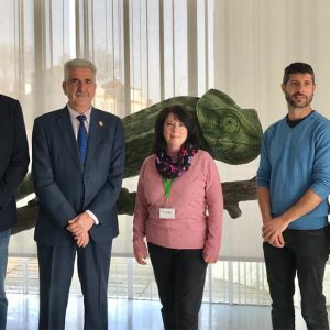 Javier Vidal visita el Centro ‘El Camaleón’ que retoma el programa de educación ambiental