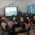 ACITUR lleva a los colegios la concienciación sobre la protección del pinar de Chipiona dentro del proyecto LIBERA de Ecoembes