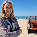María Naval informa sobre los trabajos de preparación realizados en las playas de cara a la Semana Santa