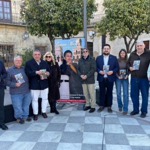 Juan Mellado presentó el libro dedicado a Gracia Montes en Lora del Rio con fotografías de las chipioneras   Isabel Caro y Gracia Núñez