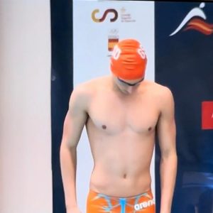 El joven nadador chipionero Antonio Luis López tercero en relevo por equipos en el Campeonato de España