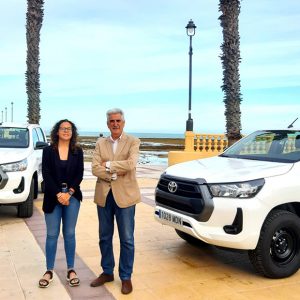 La Delegación de Planificación del Ayuntamiento de Chipiona presenta dos nuevos vehículos tipo pick up para las playas