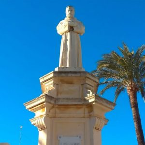 El Ayuntamiento de Chipiona y la autora Teresa Lafita firmarán un convenio para la edición de un libro sobre el monumento al Padre Lerchundi