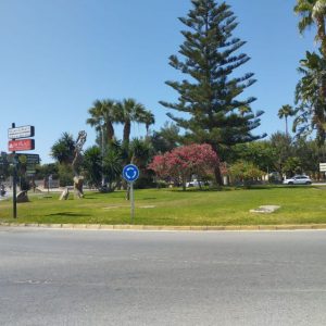 Mejoras en la biblioteca y aceras y reurbanización de rotondas y calles en el PFEA 2023 de Chipiona