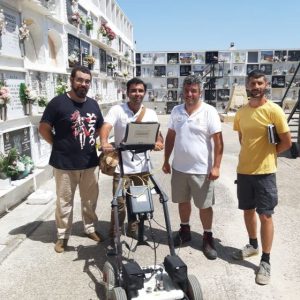 Comienzan los trabajos de geodetección en el Cementerio de Chipiona para localizar posibles fosas comunes del 36