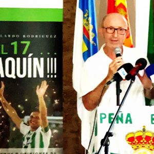 Paco Correal en Chipiona para presentar el libro Con el 17…Joaquín, del que es coautor