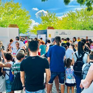 Más de 1.600 alumnos de Infantil y Primaria comenzaron ayer el curso escolar en Chipiona