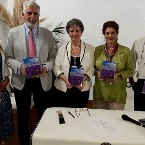 Mari Carmen Aparcero presentó el pasado sábado su segundo libro, el poemario ‘Más allá del Horizonte’