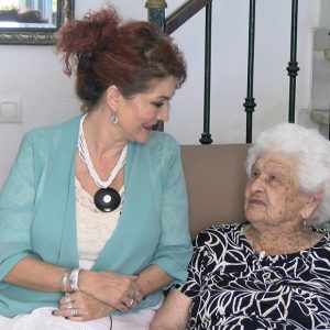 Isabel María Fernández comunica que Mercedes Reyes González recibirá su homenaje como la mujer más mayor de Chipiona el próximo jueves 5 de octubre