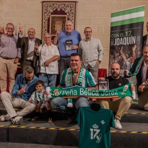 Los autores de ‘Con el 17… ¡¡¡Joaquín!!!’ escogen la Feria del Libro de Jerez para presentarlo(La Voz de Cádiz)