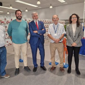 El Palacio de Ferias y Exposiciones acoge hasta el domingo el décimo primer concurso ornitológico de Chipiona