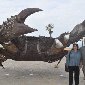 Las esculturas de  dos cangrejos gigantes, los más grandes de España, están en Chipiona