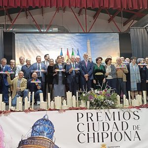 El Ayuntamiento de Chipiona entregó el pasado viernes los Premios Ciudad de Chipiona a los quince galardonados del año