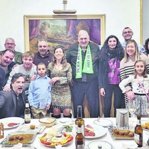 Viaje en tren leyendo a Manuel Machado(Francisco Correal en Diario de Sevilla)