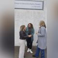 María Naval e Irene García visitan el Colegio Los Argonautas para conocer su situación y llevar el tema al Parlamento andaluz
