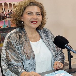 Ana Gamero presenta el sábado en Casa Manolo-Peña El Chusco su tercer libro, ‘Plan de Vuelo para mujeres de 40 y más’