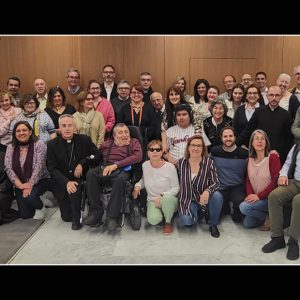 La chipionera Isabel Florido presenta su catecismo de pictogramas en un encuentro de responsables diocesanos para la discapacidad