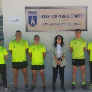 Militares de la Unidad Militar de Emergencias han entrenado hoy en el circuito de orientación del pinar de Chipiona