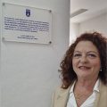 El descubrimiento de la placa del Club de Lectura Toñi Menacho en la Biblioteca Municipal abrió la celebración institucional del Día del Libro