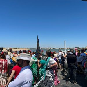 La Diputación sufraga el cruce del Guadalquivir a los romeros gaditanos en Bajo de Guía