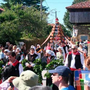 Más de un centenar de habitantes de la localidad asturiana de Cadavedo vivirán la Romería del Pinar para estrechar lazos con Chipiona