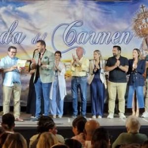 Manuel López Herrera homenajeado como Hombre del Mar de Chipiona 2025 en el acto de apertura de las Fiestas del Carmen