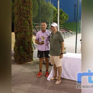 El chipionero Manuel Massip campeón de la Liga de Tenis de Verano de Rota 2.025