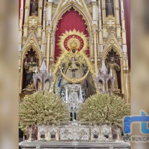 El besamanos a la Virgen de Regla de esta tarde pondrá el broche final a las Fiestas Patronales